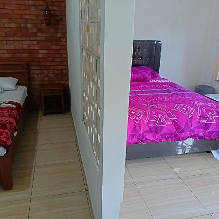 NgadisariWarung Rizkaアパートメント エクステリア 写真